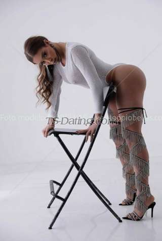 trans girl EmillyJapa 0305399 trans girl EmillyJapa 0305399