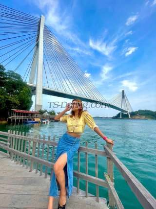 trans girl ErinHawt01 9579688