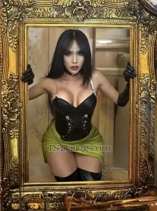 Shemale Famemassive 9080144 Shemale Famemassive 9080144