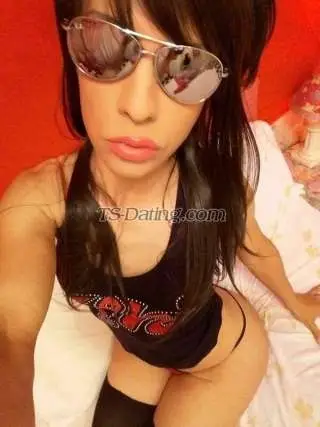 Shemale FlopyC 5593606