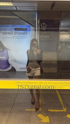 trans girl FoxiGINA 5544925