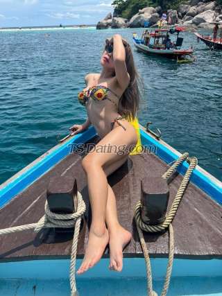 trans girl Framedeeporn 7129441