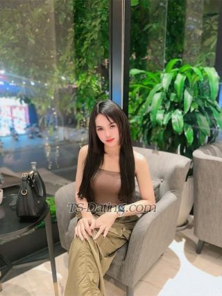 trans girl Hanylatif 5911983