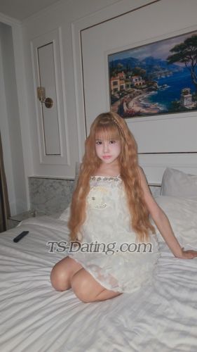 trans girl HelloKittie 5718866