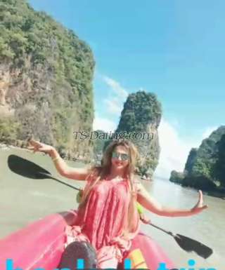 trans girl Hotnatashaa 8281005