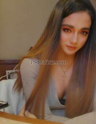 trans girl HugeAndrea 9859201 trans girl HugeAndrea 9859201