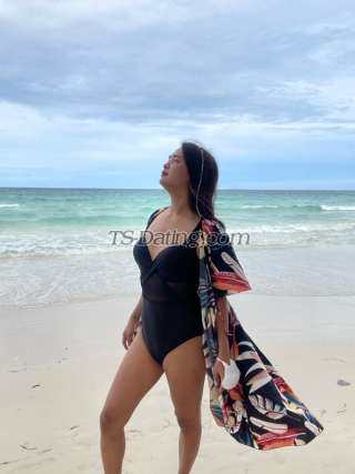 trans girl HugeMistress 2212428 trans girl HugeMistress 2212428