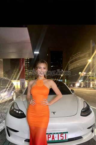 trans girl Hugejade 1744688