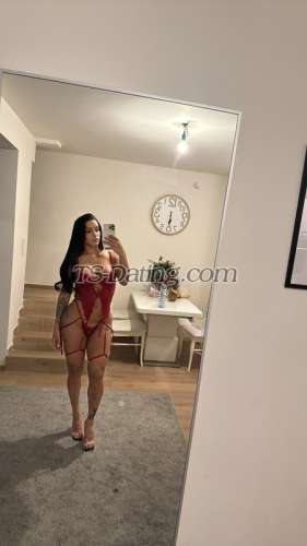 trans girl Imollalatina 8325981