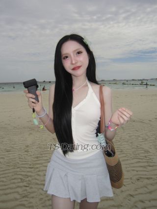 trans girl Irin19z 7851810