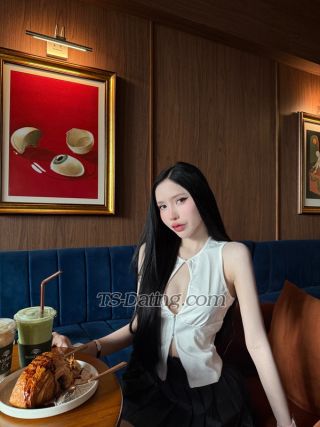 trans girl Irin19z 7852472