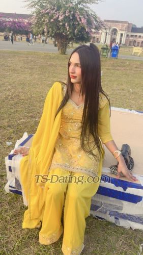 trans girl Isha19 0023007