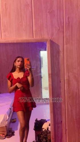 trans girl Isha19 2469504 trans girl Isha19 2469504