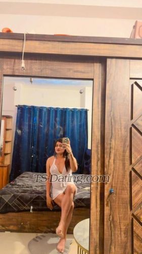 trans girl IshaniXXX 2428669