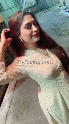 trans girl Ishika0808 8962390