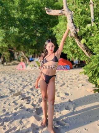 trans girl ItsMeYasmin 1199997