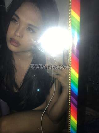 trans girl iamaxine 1684845