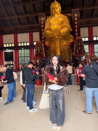 trans girl Jenny2210 6482573