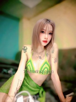 Shemale-Kanya-9408489