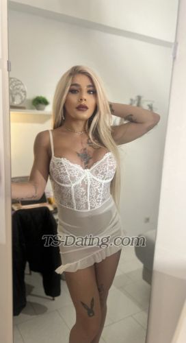 trans girl KarinnaSantos 2346005
