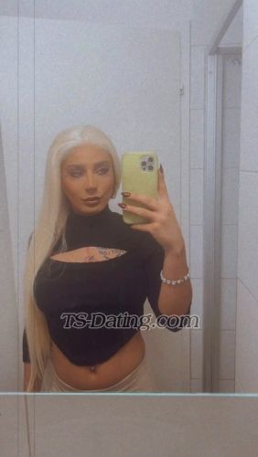 trans girl KarinnaSantos 6849890