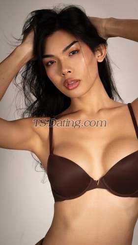 trans girl Koraa 7906140