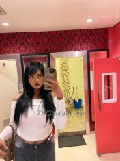 Kylashyamala Batam Transex Hi i'm Kyla Shyamala, u can call me kyla, I am a friendly
and affectionate trans woman with a good attitude. I am
beautiful, with exotic skin, long hair, and a bright, sweet
smile. I am physically capable and can satisfy your desires.
Let's go on a date! 🥰💗