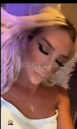 trans girl Kyliecarmen 2988140 trans girl Kyliecarmen 2988140