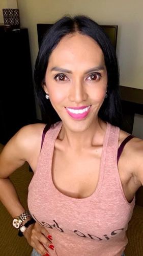 Ladyboylara7-6706092