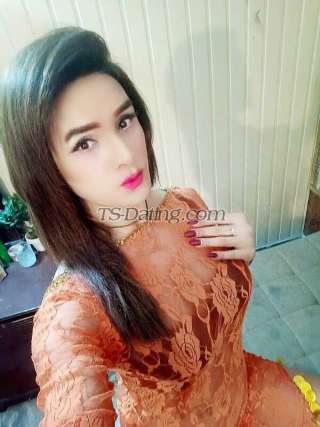 trans girl Laibakhan 8133699