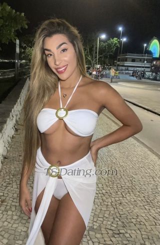 trans girl Larissafoxs2 0335010