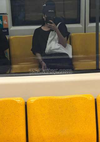 trans girl Leeyaxo123 2549227