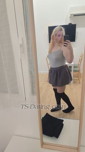 trans girl Lercy 2539858