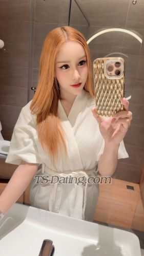 trans girl LillyBloosom 6097706