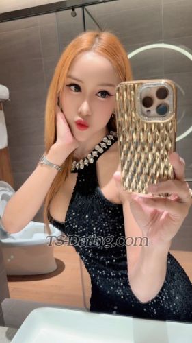 trans girl LillyBloosom 6187292