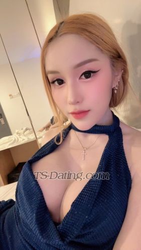 trans girl LillyBloosom 6955797