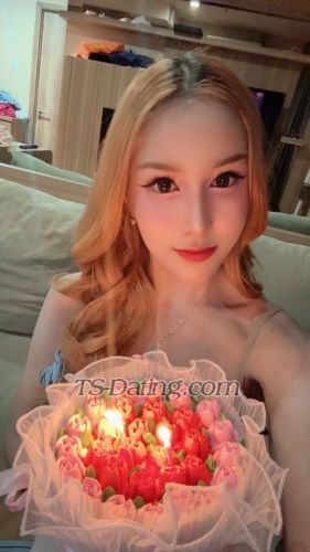 trans girl LillyBloosom 8555583