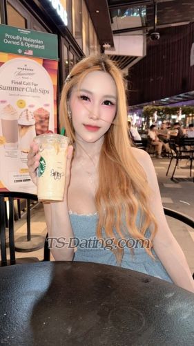 trans girl LillyBloosom 8822124 trans girl LillyBloosom 8822124