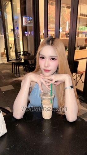 trans girl LillyBloosom 8942238