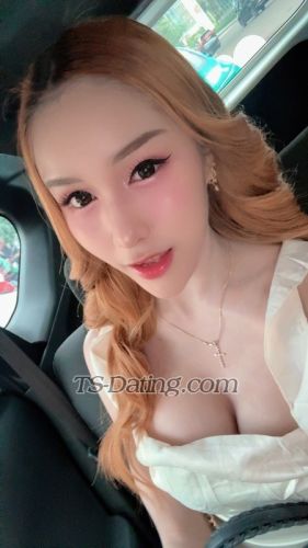 trans girl LillyBloosom 9178841