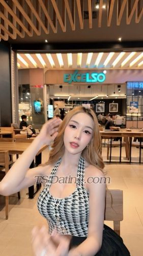 trans girl LillyBloosom 9785630 trans girl LillyBloosom 9785630