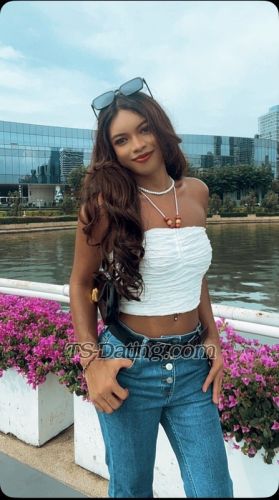 trans girl LittleCarla 6800656