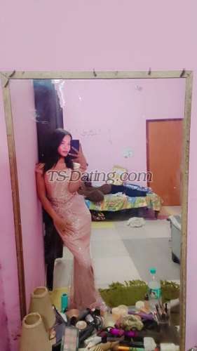 trans girl Lizaxxx 9690048