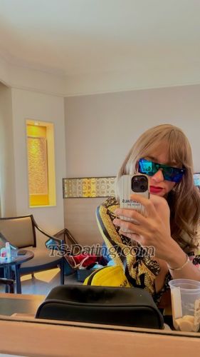 trans girl Loveparis07 6080301 trans girl Loveparis07 6080301