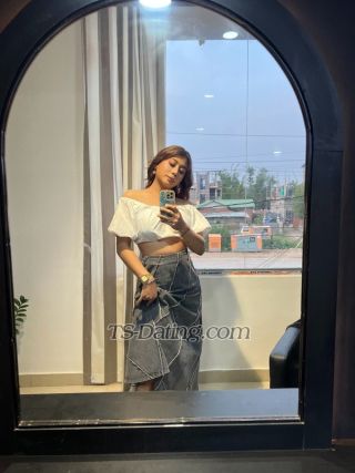 trans girl Luipretty 1718885