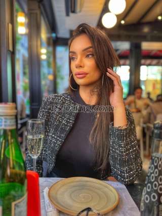 trans girl luafernandes 7067779