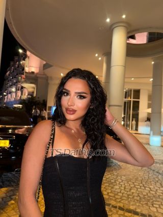 trans girl MISSBELLUCI 5608546 trans girl MISSBELLUCI 5608546