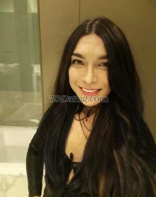 trans girl MaeLove 6750383