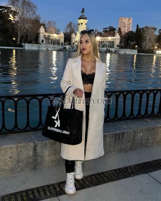 trans girl Mafee 2522764