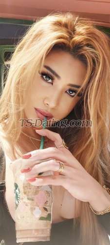 trans girl OhhhLARA 4390649 trans girl OhhhLARA 4390649